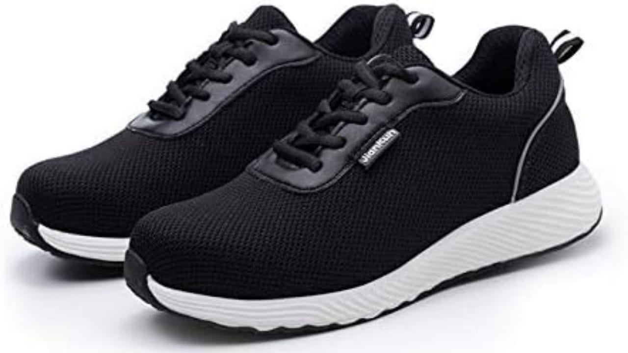 આ રીતે બુટની પાછળની નાની દેખાતી આ પટ્ટી હકીકતમાં ખૂબ ઉપયોગી હોય છે. હવે જ્યારે પણ તમે બુટ પહેરશો, ત્યારે તમને તેની પાછળની આ પટ્ટીનો સાચો ઉપયોગ જરૂર યાદ આવશે.