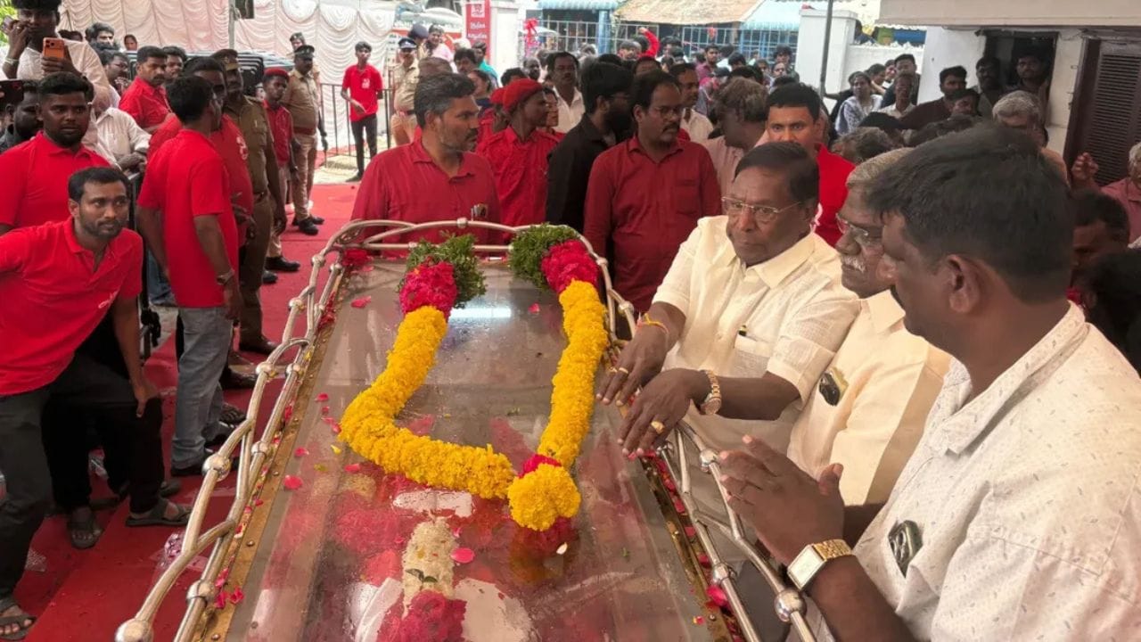  2014 ની સામાન્ય ચૂંટણીમાં, તેમને એનડીએ ઉમેદવાર આર. રાધાકૃષ્ણન દ્વારા હરાવવામાં આવ્યા હતા, જેમને શાસક ઓલ ઈન્ડિયા એન.આર. કોંગ્રેસનું સમર્થન હતું. તેઓ કોંગ્રેસ કાર્યકારી સમિતિના સભ્ય તેમજ ઓલ ઈન્ડિયા કોંગ્રેસ સમિતિના મહાસચિવ છે.