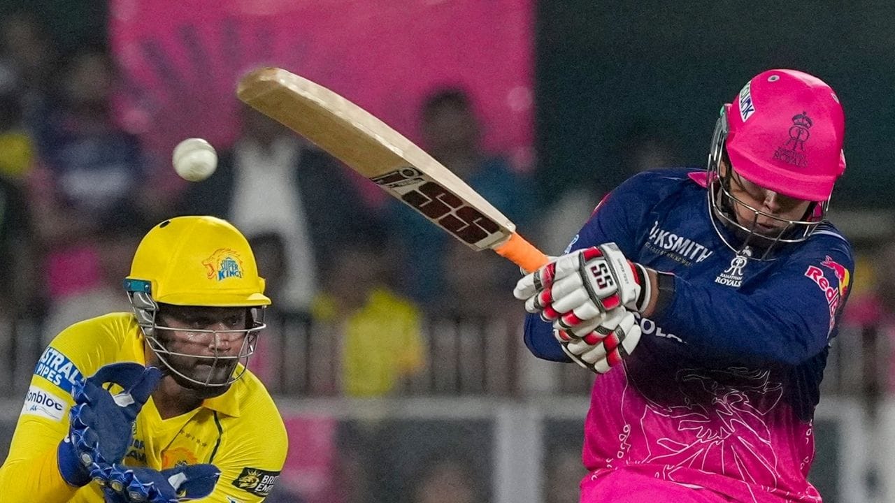 IPLમાં અત્યાર સુધી તેણે રમેલી આઠ મેચમાં, વૈભવ સૂર્યવંશીએ 218.70 ના સ્ટ્રાઇક રેટ અને 38 ની સરેરાશથી 304 રન બનાવ્યા છે. આ સમયગાળા દરમિયાન, તેણે એક સદી અને બે અડધી સદી ફટકારી છે. (Photo credit-PTI)