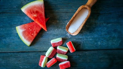 ગરમીને આપો માત: આ ઉનાળામાં ઘરે બનાવો સુગર-ફ્રી અને કેમિકલ-મુક્ત 'તરબૂચ નારિયેળ કેન્ડ '(પોપ્સિકલ )