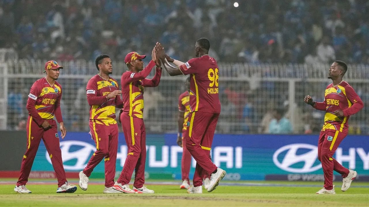 સુપર 8 માંથી બહાર થયા બાદ 5 થી 8 મા ક્રમની વચ્ચે રહેતી વેસ્ટ ઈન્ડિઝની ટીમને ICC તરફથી US$380,000 (આશરે ₹3.5 કરોડ) મળશે. વધુમાં, તેમને ગ્રુપ સ્ટેજ અને સુપર 8 માં જીતેલી મેચો માટે અલગ રકમ મળશે.