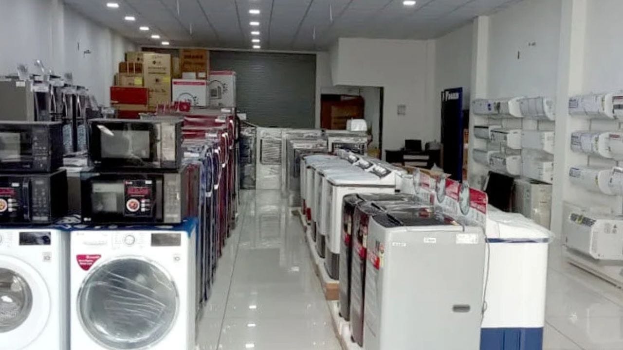 બધી બ્રાન્ડ્સ તેમના જૂના મોડેલો પર સંપૂર્ણ વોરંટી આપે છે, વોરંટી ઘટાડાની ચિંતા દૂર કરે છે. સ્પેરપાર્ટ્સ 10 થી 15 વર્ષ માટે પણ ઉપલબ્ધ છે, જે સીમલેસ સેવા સુનિશ્ચિત કરે છે. (ફોટો ક્રેડિટ-સોશિયલ મીડિયા)