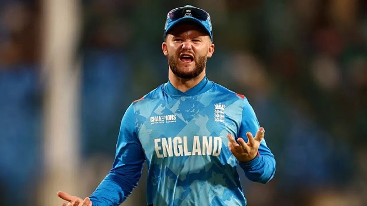 તાજેતરમાં એશિઝમાં તેનું પ્રદર્શન સારું રહ્યું નહોતું. તેણે 10 ઇનિંગ્સમાં માત્ર 202 રન બનાવ્યા હતા, જે તેની ક્ષમતા પ્રમાણે ઓછું માનવામાં આવે છે.