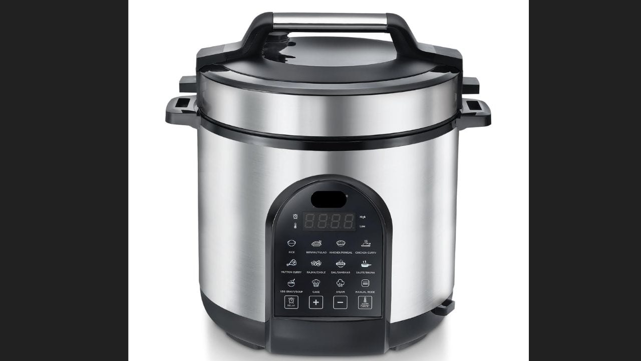 ઇલેક્ટ્રિક પ્રેશર કુકર વિવિધ ક્ષમતાઓમાં આવે છે. આ ક્ષમતા લિટરમાં દર્શાવવામાં આવે છે. નવું ઇલેક્ટ્રિક કુકર ખરીદતી વખતે, ધ્યાનમાં લો કે તમને કેટલા લિટરની જરૂર છે. (ફોટો ક્રેડિટ- સોશિયલ મીડિયા)