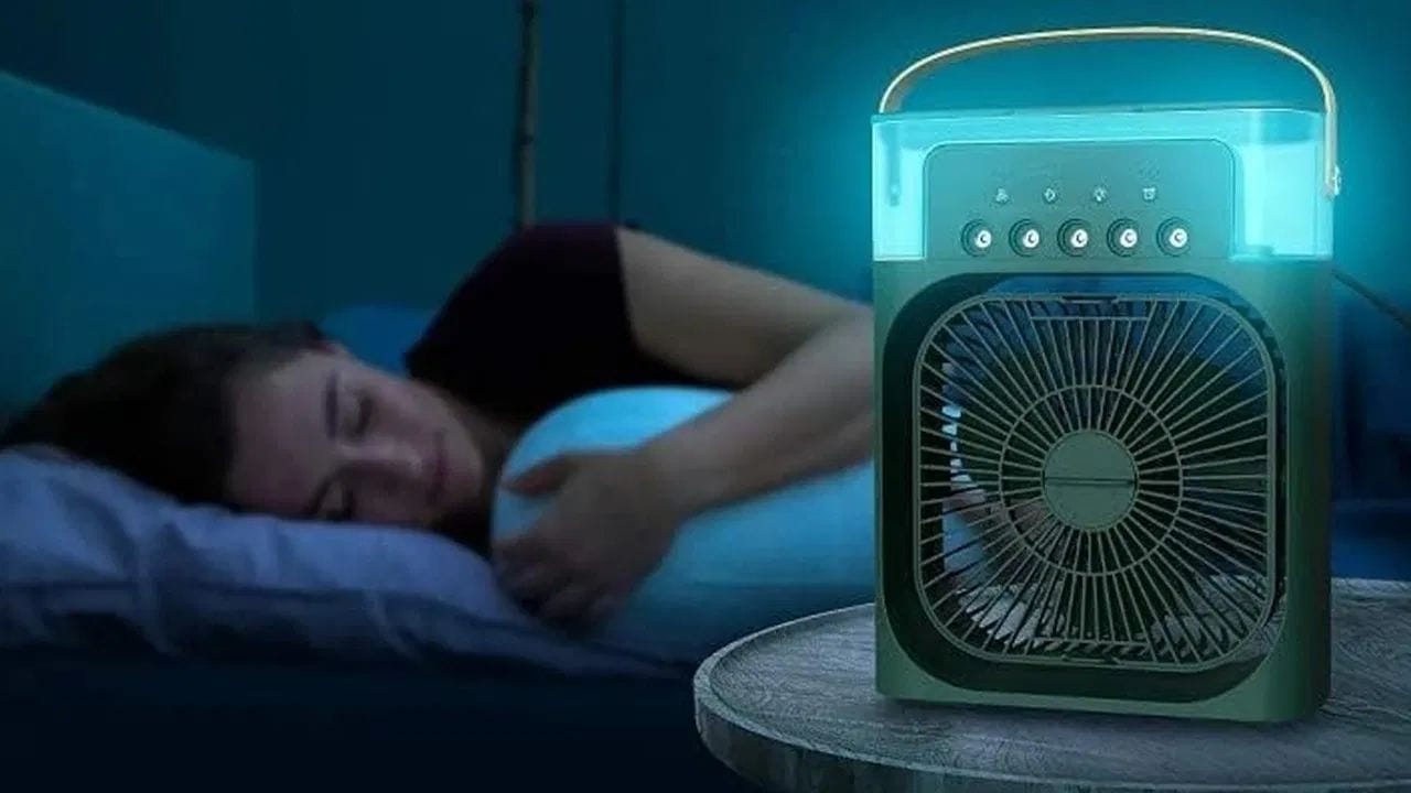 કુલરમાં બરફ મૂકો: જો તમારા ઘરે કુલર હોય તો તમે ઠંડક વધારવા કુલરમાં બરફના ગાંગડા મૂકો. જેમ જેમ બરફનું ઠંડુ પાણી કુલરમાં વહે છે, તેમ તેમ તેમાંથી નીકળતી ઠંડી હવા તમને નોંધપાત્ર રાહત આપશે. (ફોટો ક્રેડિટ-સોશિયલ મીડિયા)