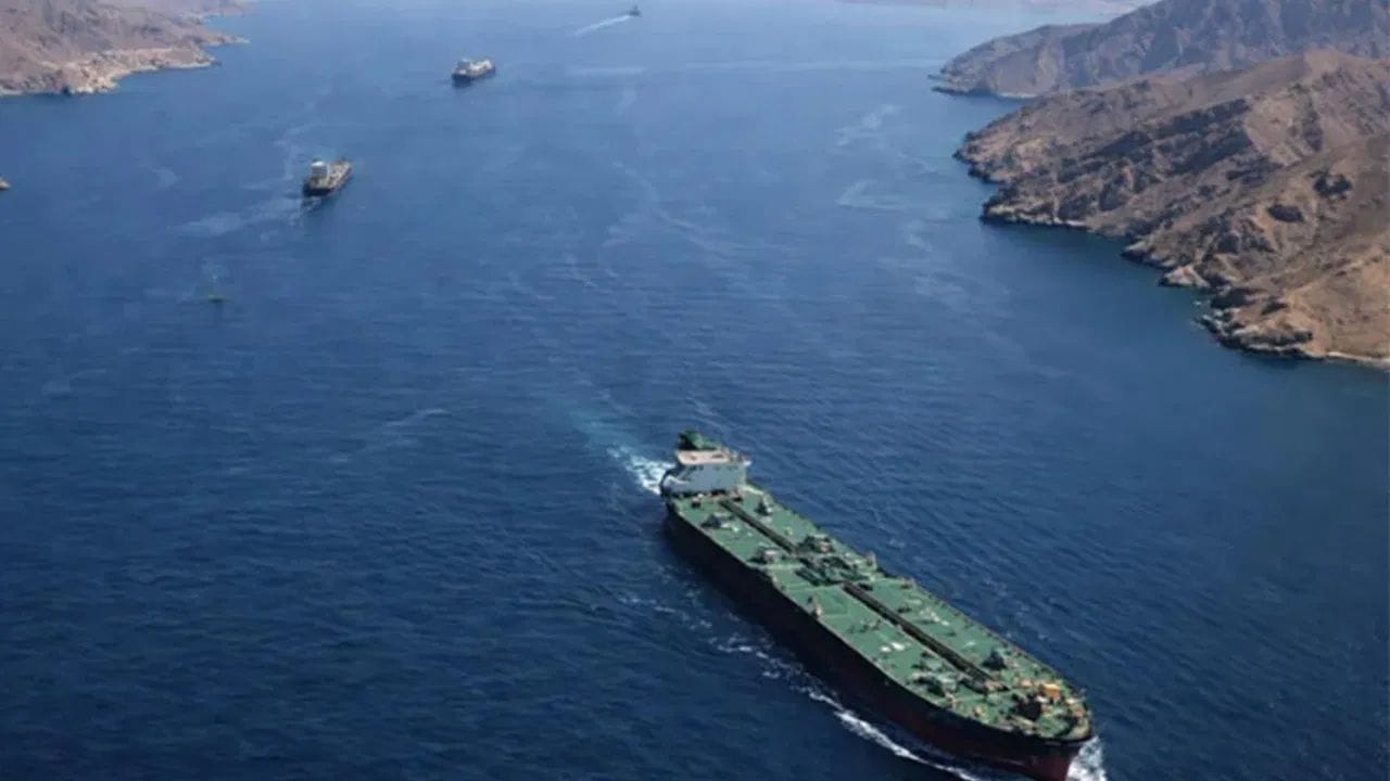 હાલમાં આખી દુનિયાની નજર પશ્ચિમ એશિયામાં બની રહેલી ઘટનાઓ પર ટકેલી છે. જો આ ગતિરોધ લાંબો ખેંચાશે, તો વૈશ્વિક બજારમાં આર્થિક સુસ્તી અને ઊંચી મોંઘવારીનો તબક્કો શરૂ થઈ શકે છે.