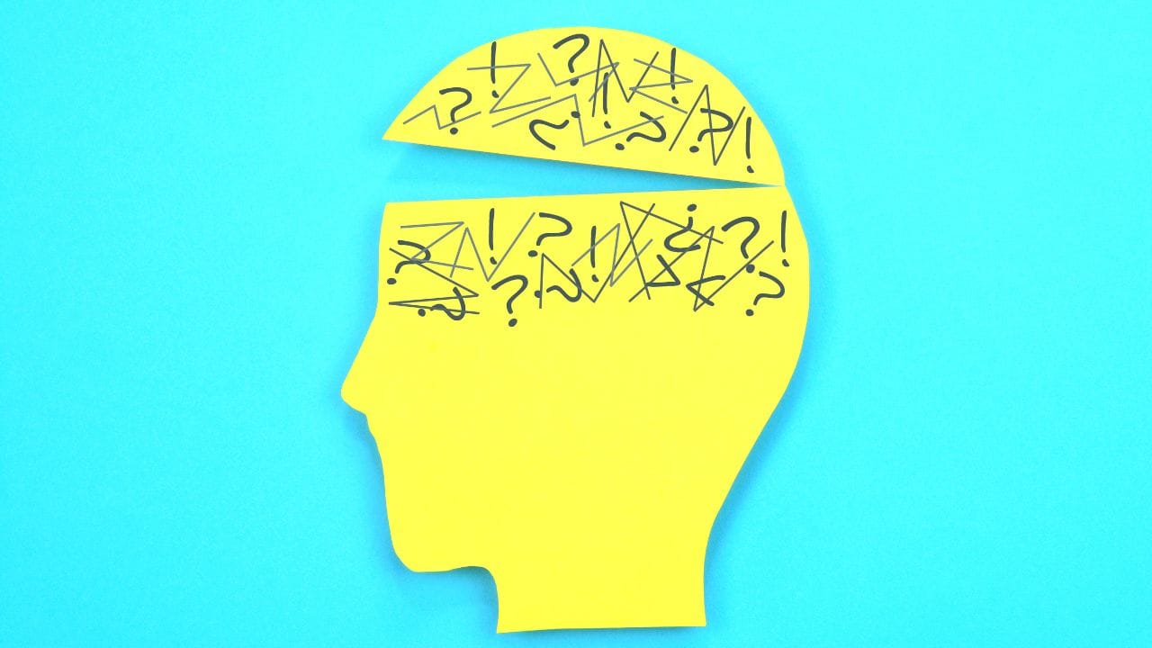 જો તણાવ અથવા ચિંતા લાંબા સમય સુધી ચાલુ રહે, તો ડૉક્ટરની સલાહ લેવી ફાયદાકારક બની શકે છે.Image Credit- GettyImages)