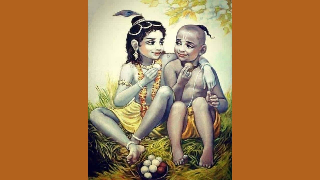 શ્રીકૃષ્ણે રાજવૈભવ છોડીને પોતાના ગરીબ મિત્રને ગળે લગાડ્યા, તેમના ચરણ ધોયા અને પ્રેમપૂર્વક પૌઆનો પ્રસાદ ગ્રહણ કર્યો. સુદામાની નિઃસ્વાર્થ ભક્તિ જોઈને ભગવાને તેમને અઢળક સંપત્તિ અને આશીર્વાદ આપ્યા.