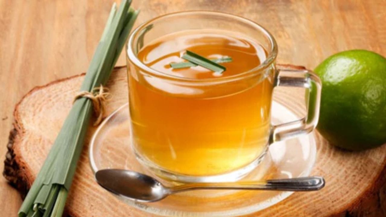 લેમનગ્રાસ: લેમનગ્રાસના છોડમાં સિટ્રોનેલા તેલ હોય છે. આ છોડ દ્વારા નીકળતી સુગંધ અસરકારક રીતે મચ્છરોને ભગાડે છે. જો તમે આ છોડના પાંદડા સીધા તમારી ત્વચા પર ઘસો છો, તો તે કુદરતી મચ્છર ભગાડનાર તરીકે કાર્ય કરે છે, જે મચ્છરોને કરડતા અટકાવે છે. (ફોટો ક્રેડિટ-સોશિયલ મીડિયા)