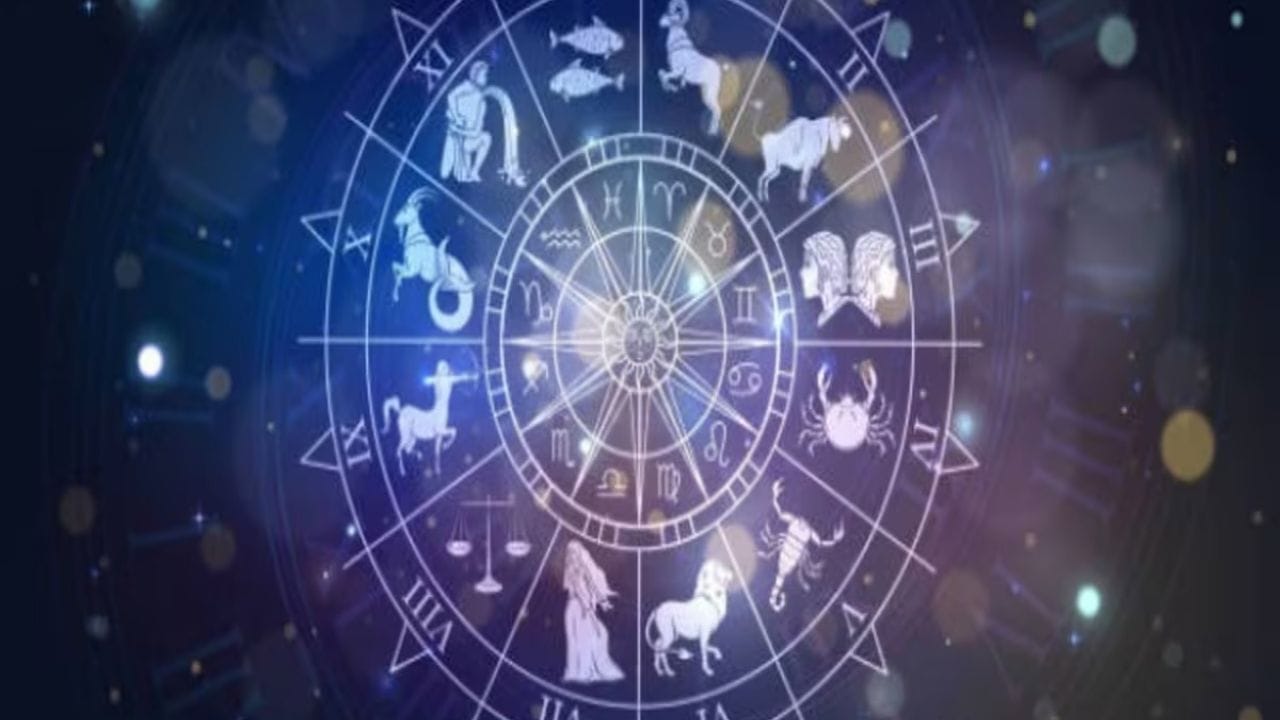 બુધને બુદ્ધિ, તર્ક, વાતચીત કૌશલ્ય, વ્યવસાય અને શિક્ષણનો કારક માનવામાં આવે છે. જ્યારે બુધ તેની સ્થિતિ બદલે છે, પછી ભલે તે રાશિ હોય કે નક્ષત્ર, તે બધી રાશિઓને અસર કરે છે. આ વખતે, શતભિષા નક્ષત્રમાં બુધનો પ્રવેશ કેટલીક રાશિઓ માટે શુભ તકો લાવી શકે છે, જ્યારે અન્ય રાશિઓએ થોડી સાવધાની રાખવાની જરૂર છે. ચાલો જાણીએ કે આ ગોચર તમારી રાશિ અને જીવન પર કેવી અસર કરશે.
