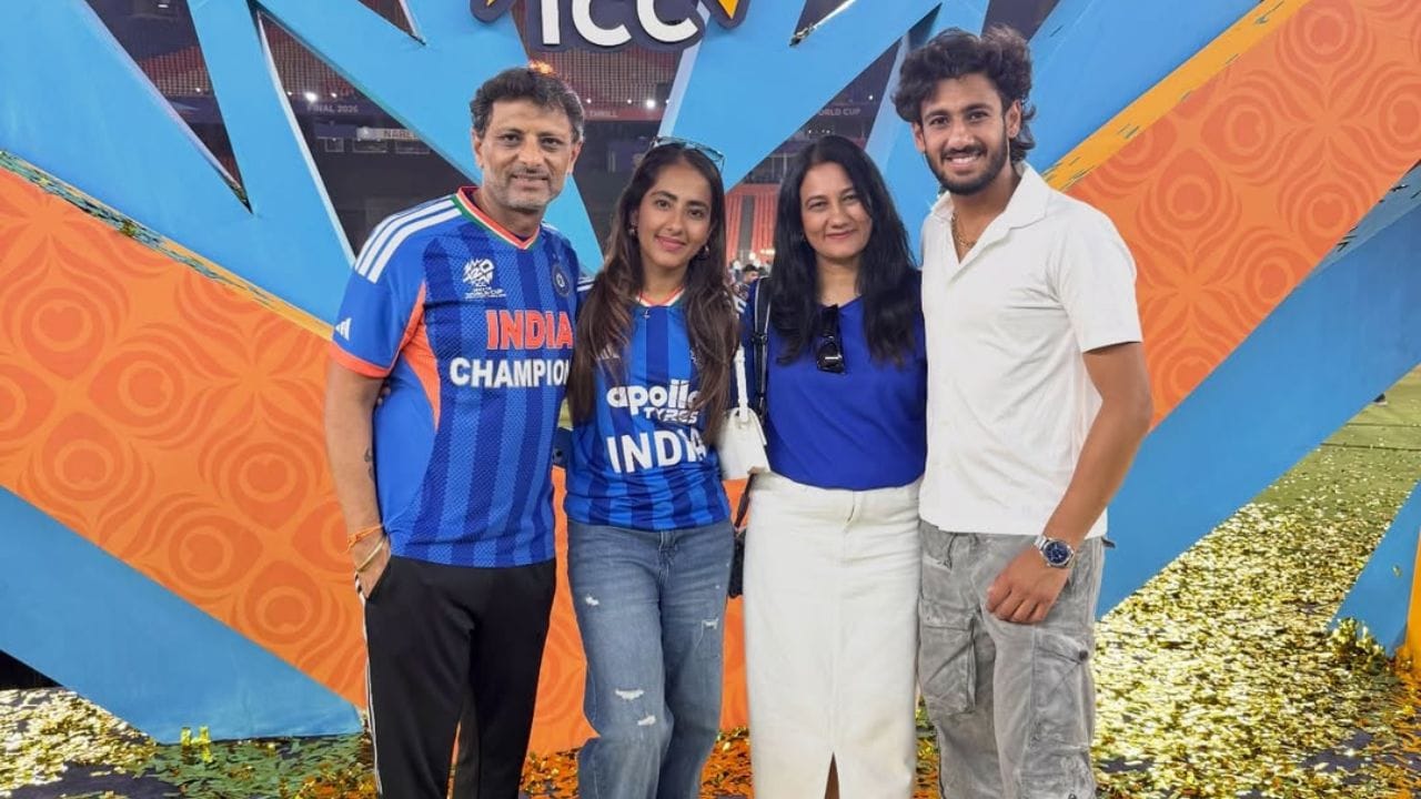 સીતાંશુ કોટક સૌરાષ્ટ્રના સૌથી સફળ બેટ્સમેનોમાંના એક રહ્યા છે. ડાબા હાથના આ બેટ્સમેને 130 ફર્સ્ટ-ક્લાસ મેચ રમી હતી, જેમાં 15 સદી સાથે 8061 રન બનાવ્યા હતા. સીતાંશુની બેટિંગ સરેરાશ 41 થી વધુ હતી. વધુમાં, તેણે લિસ્ટ એ ક્રિકેટમાં 42 થી વધુની સરેરાશથી 3083 રન બનાવ્યા હતા.