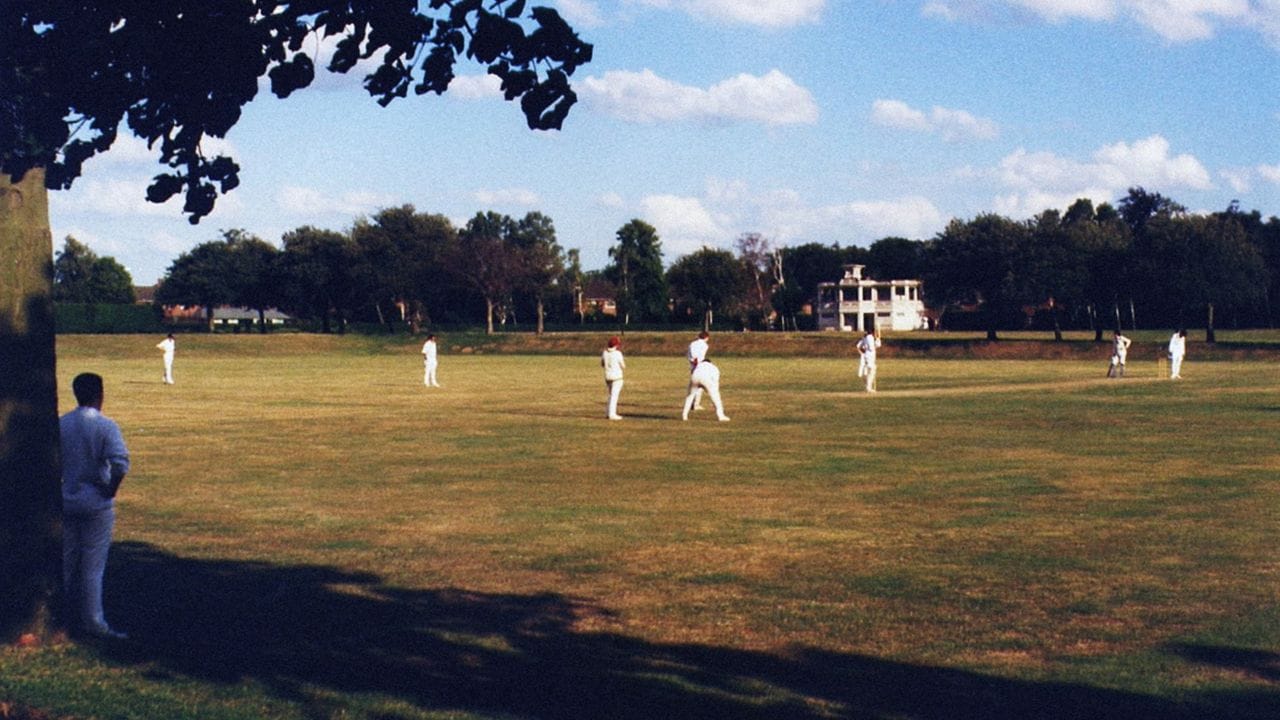 આ રીતે, અમદાવાદની ક્રિકેટ એકેડેમીઓ યુવાનોને માત્ર રમત શીખવતી નથી, પરંતુ તેમને પ્રોફેશનલ લેવલ સુધી પહોંચાડવા માટે મજબૂત પ્લેટફોર્મ પણ પૂરો પાડે છે. (Image Credit Source: Social Media)