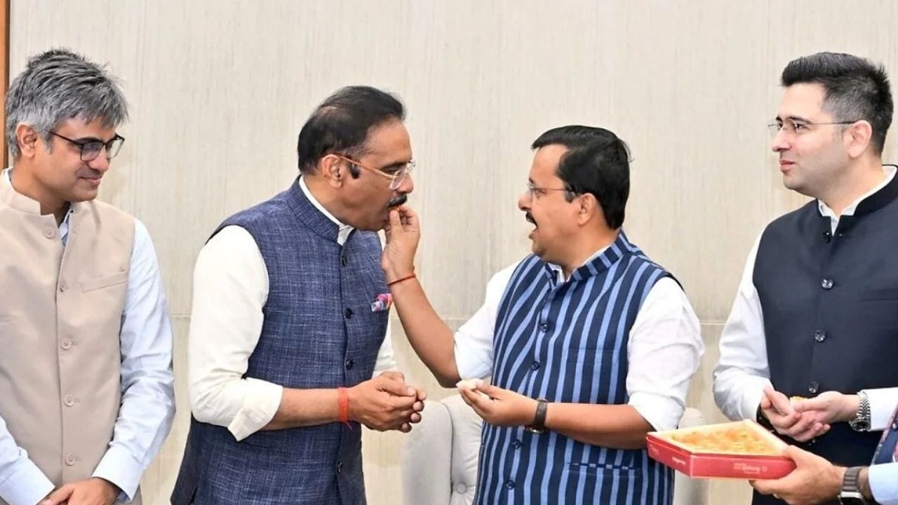 સૌથી ધનિક કોણ છે?: આ જૂથના સૌથી ધનિક વ્યક્તિ રાજેન્દ્ર ગુપ્તા છે. એસોસિએશન ફોર ડેમોક્રેટિક રિફોર્મ્સ (ADR) ના અહેવાલ મુજબ, તેમની કુલ સંપત્તિ ₹5,000 કરોડથી વધુ છે. આ તેમને ફક્ત આ ચોક્કસ જૂથમાં ટોચ પર જ નહીં પરંતુ રાજ્યસભાના એકંદરે સૌથી ધનિક સભ્યોમાં પણ સ્થાન આપે છે.(ફોટો ક્રેડિટ-Google)