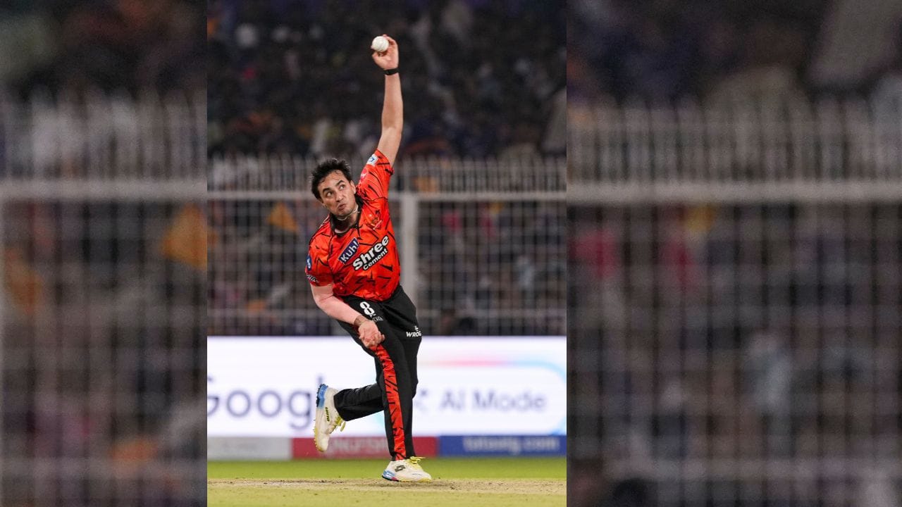 પરંતુ બીસીસીઆઈએ આ મેચફીના 25 ટકા કાપ્યા છે. જેના કારણે અભિષેકને આ મેચનો પગાર 1,87,500  કાપી તેના ખાતામાં માત્ર  5,62,500 આવશે. અભિષેક શર્માના પગારમાંથી પૈસા કપાતા નથી પરંતુ લેવલ-1ના ગુનામાં ખેલાડીને એક ડિમેરિટ પોઈન્ટ પણ મળે છે. ચાર ડિમેરિટ પોઈન્ટ ધરાવતા ખેલાડી પર ઓછામાં ઓછા એક મેચનો પ્રતિબંધ પણ લાગે છે. (ALL PHOTO:pti)