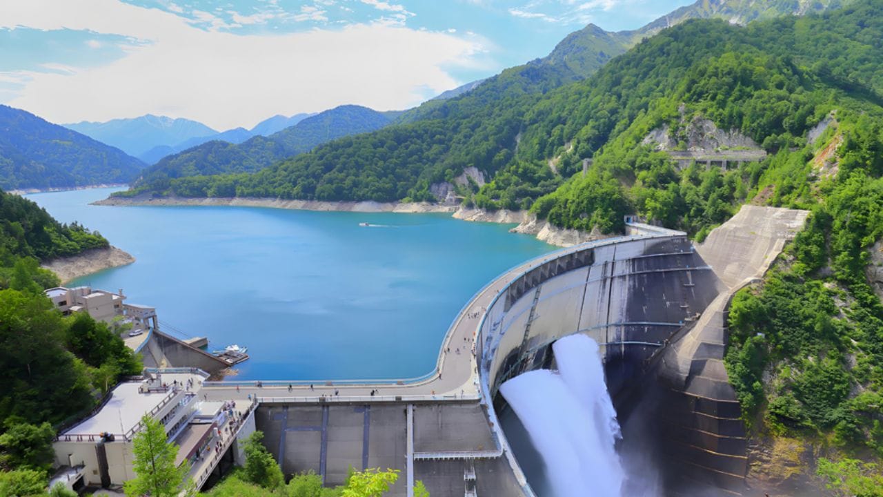 તે સાથે, ઓછા વરસાદને કારણે હાઇડ્રોપાવર ઉત્પાદન ઘટી શકે છે, જેના કારણે NHPC અને SJVN જેવી કંપનીઓ પર દબાણ આવી શકે છે. બીજી તરફ, કોલસા આધારિત વીજ ઉત્પાદન પર નિર્ભરતા વધશે, જે NTPC અને અદાણી પાવર માટે લાભદાયક રહેશે. વધતી માંગને કારણે વીજળીના બજાર ભાવ પણ ઊંચા રહેવાની શક્યતા છે, જે કંપનીઓના નફામાં વધારો કરી શકે છે.