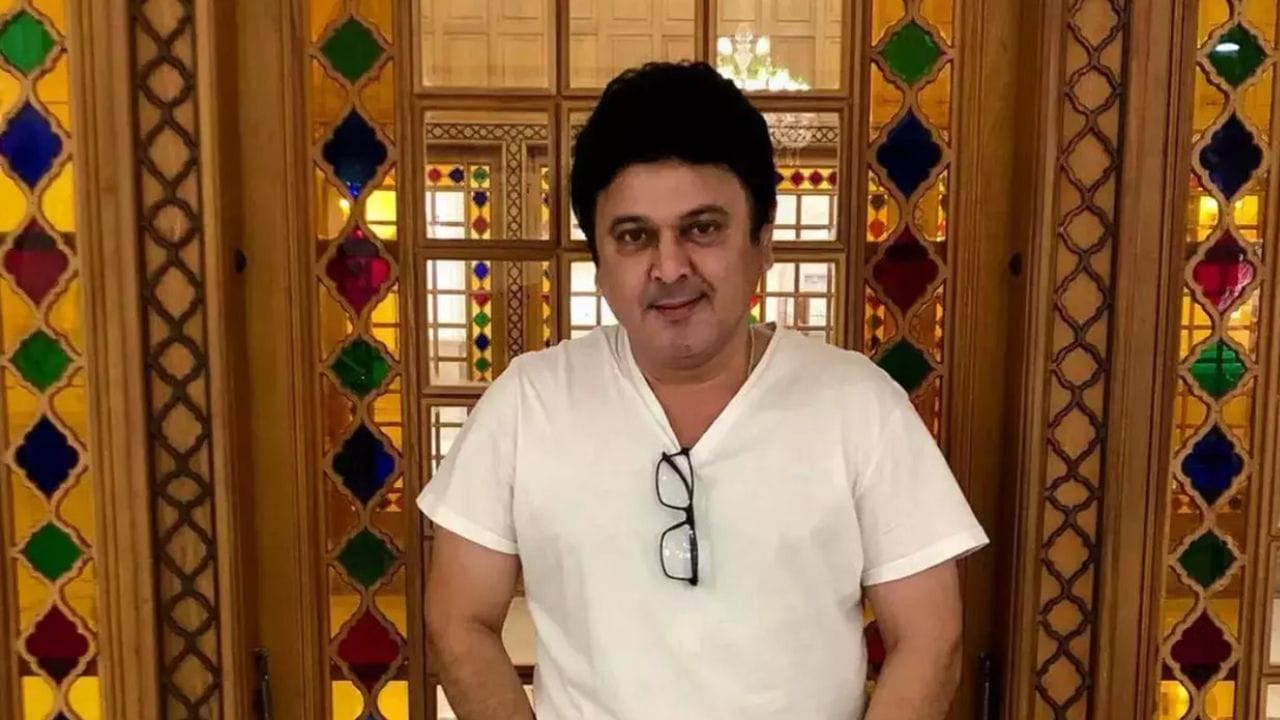 અલી વિશે વાત કરીએ તો, તેમણે તેમના કામ દ્વારા ઉદ્યોગમાં પોતાનું નામ બનાવ્યું છે અને નોંધપાત્ર કમાણી પણ કરે છે. અહેવાલો અનુસાર, અલી અસગરની કુલ સંપત્તિ લગભગ ₹40 કરોડ છે.(ફોટો ક્રેડિટ-Google)