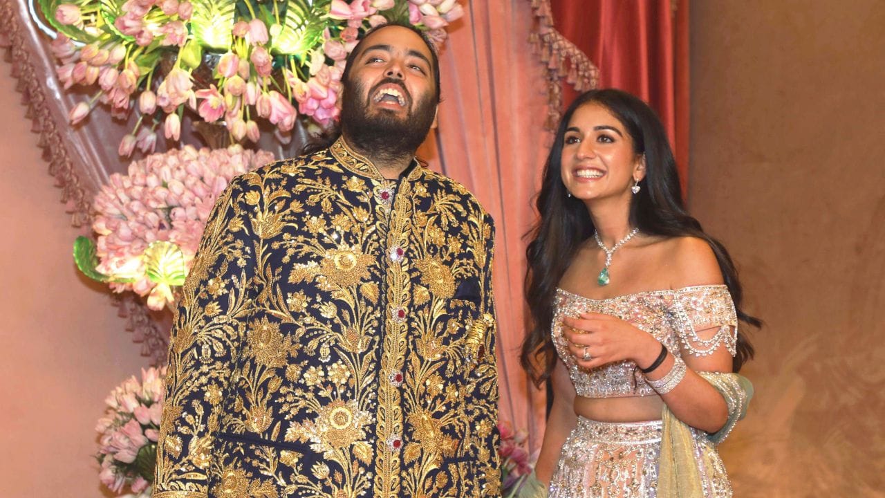 અમિતાભ બચ્ચનના દીકરીનો દીકરો અને અભિનેતા અગસ્ત્ય નંદા પણ અનંત અંબાણીના જન્મદિવસને ખાસ બનાવતા જોવા મળશે. (all photo : PTI)