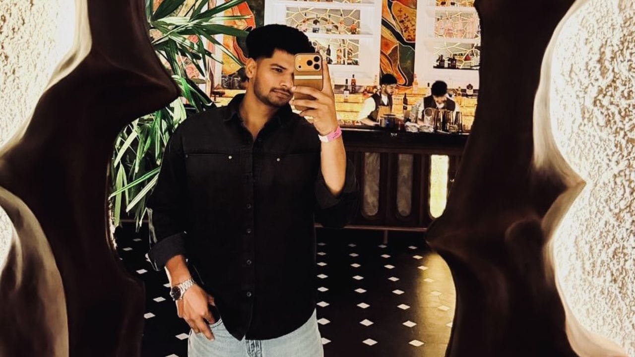 30 લાખમાં ખરીદાયેલો અનિકેત મધ્ય પ્રદેશ માટે સ્થાનિક ક્રિકેટ રમે છે અને તે એક વિસ્ફોટક જમણા હાથનો બેટ્સમેન અને મધ્યમ-ઝડપી બોલર છે.તેણે 23 માર્ચ 2025 ના રોજ રાજસ્થાન રોયલ્સ સામે IPL ડેબ્યૂ કર્યું હતુ. 