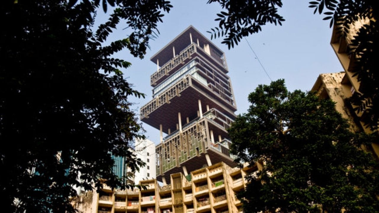 જોકે, આ તમામ દાવાઓ અંગે અંબાણી પરિવાર તરફથી કોઈ સત્તાવાર પુષ્ટિ આપવામાં આવી નથી. તેથી આ માહિતીને વાયરલ દાવા તરીકે જ જોવી યોગ્ય રહેશે.