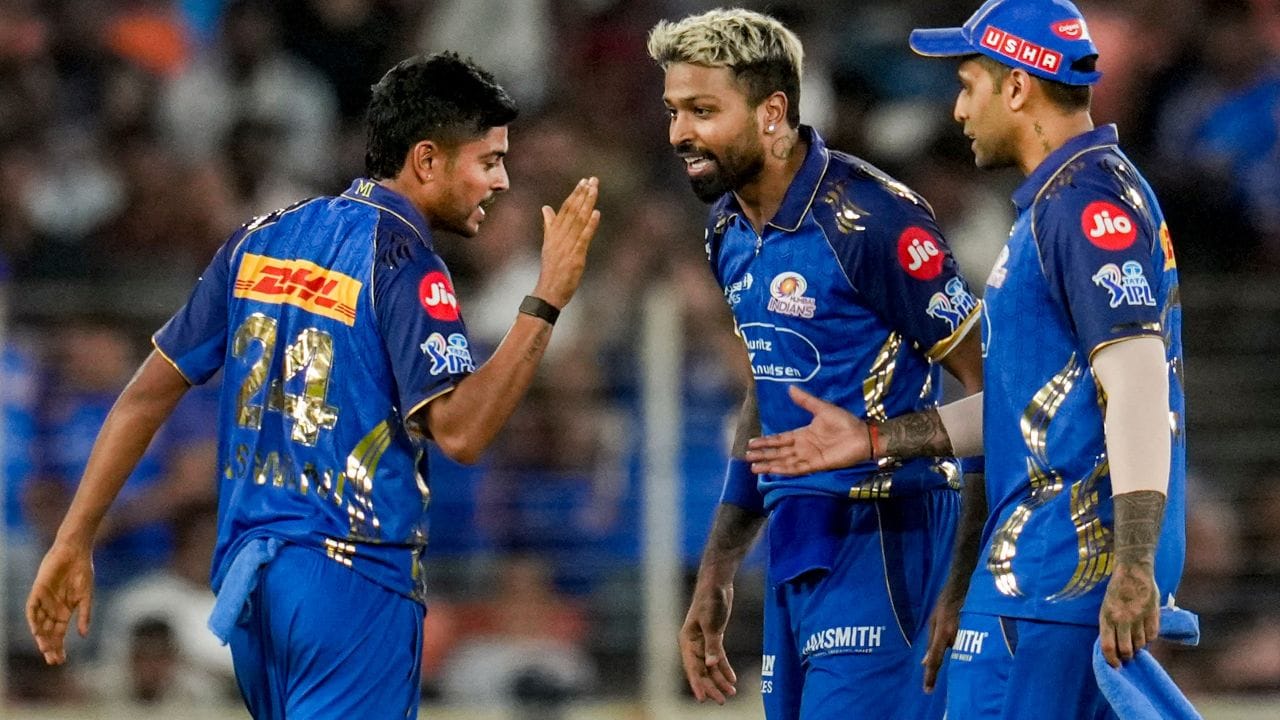 IPL 2026 ની 30મી મેચમાં, મુંબઈ ઈન્ડિયન્સે ગુજરાત ટાઇટન્સને 99 રનથી હરાવ્યું. તિલક વર્માએ સદી ફટકારી અને અશ્વની કુમારે ચાર વિકેટ લઈને ગુજરાતને હરાવ્યું હતુ.