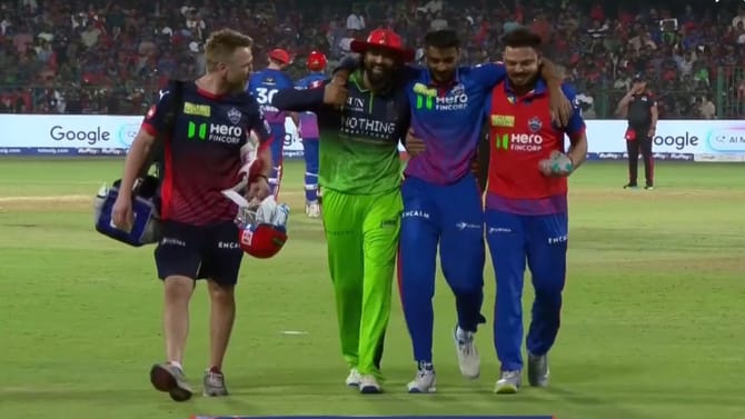 રોહિત-રિષભ પછી ત્રીજો ખેલાડી થયો રિટાયર્ડ હર્ટ, છોડવું પડ્યું મેદાન