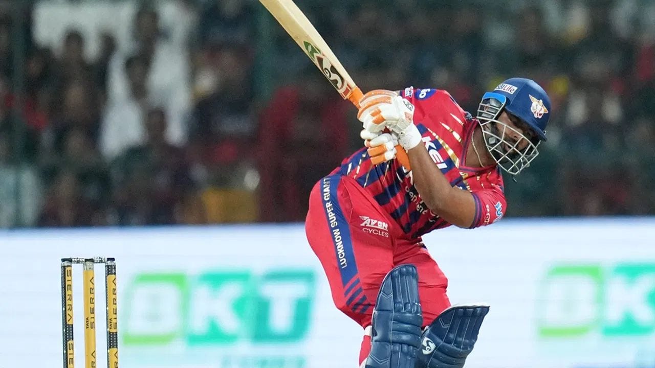 આ ખેલાડીનું નામ રિષભ પંત છે, જેણે દિલ્હી કેપિટલ્સ માટે સૌથી વધુ 111 મેચ રમી છે. હવે, અક્ષર પટેલે સદીનો આંકડો પાર કર્યો છે. અમિત મિશ્રાએ દિલ્હી માટે 99 મેચ રમી છે. ડેવિડ વોર્નરે 89, શ્રેયસ ઐયરે 87 અને સેહવાગે 79 મેચ રમી છે.