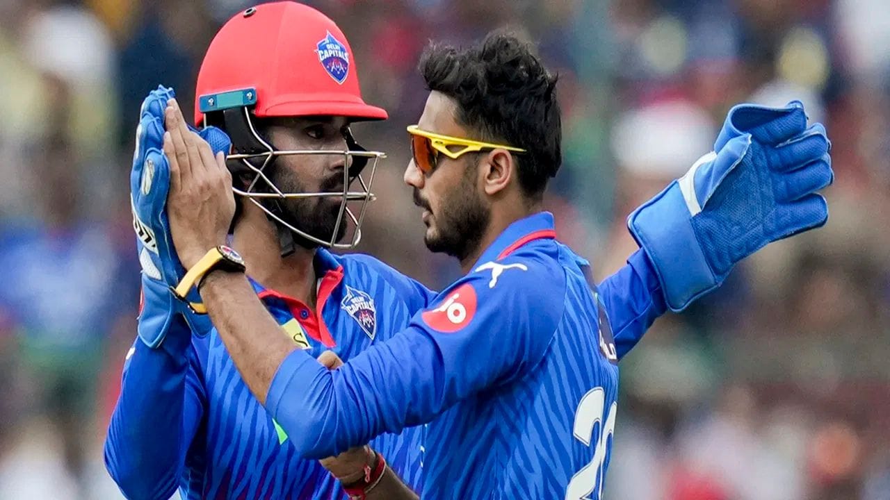 અક્ષર પટેલ દિલ્હી કેપિટલ્સ માટે 100 IPL મેચ રમનાર પ્રથમ ઓલરાઉન્ડર બન્યો છે. જોકે, તેની પહેલા ફક્ત એક જ ખેલાડીએ દિલ્હી માટે IPL મેચ રમી છે.