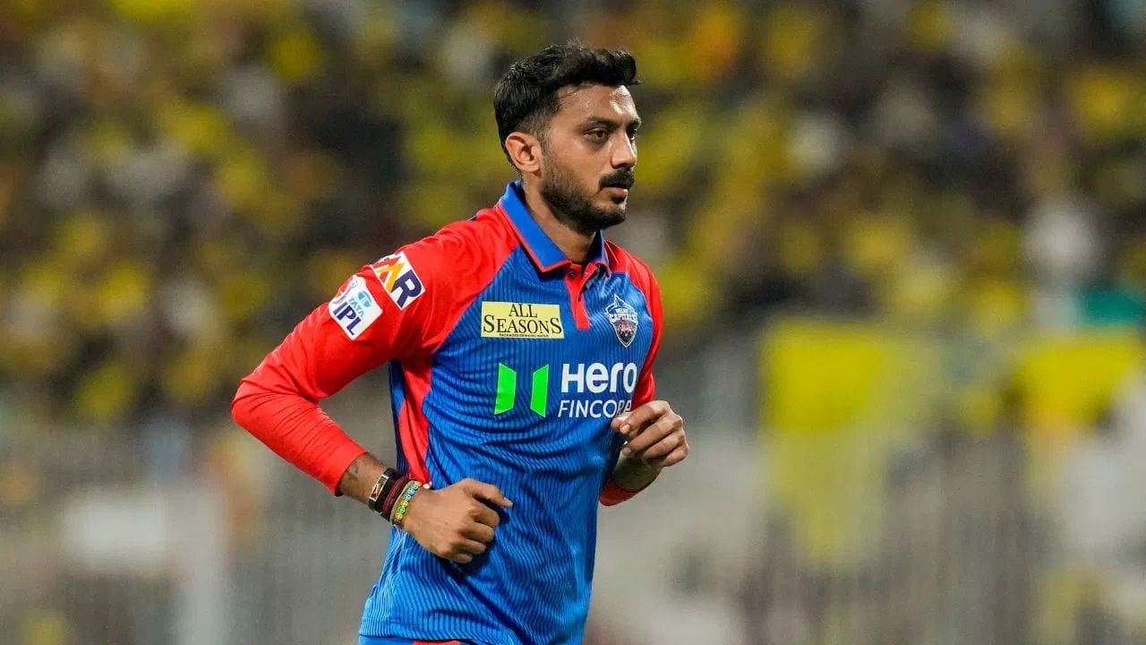 આણંદનો વતની સ્ટાર ઓલરાઉન્ડર અક્ષર પટેલ IPL 2026 માં દિલ્હી કેપિટલ્સની કપ્તાની કરી રહ્યો છે, અને ટીમ સાથે દિલ્હીમાં હોવાથી વોટ ના કરી શક્યો.  