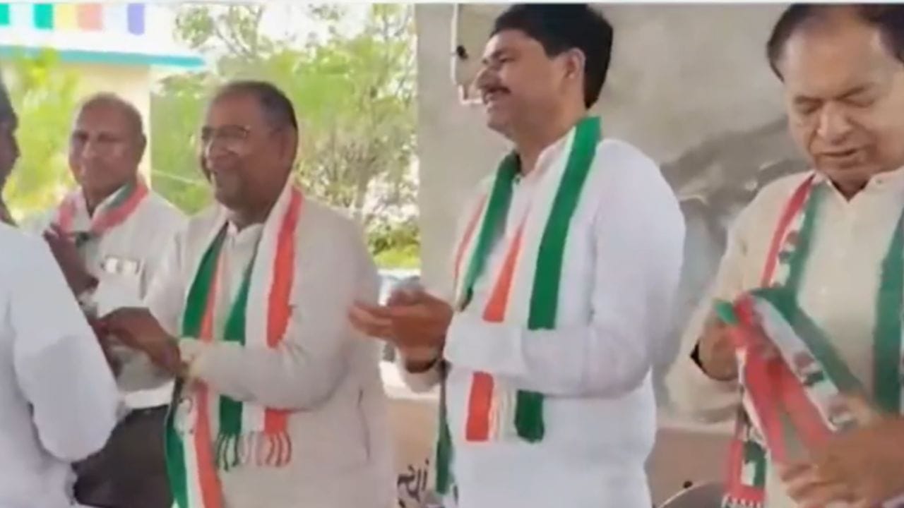 Breaking News : સ્થાનિક સ્વરાજ્યની ચૂંટણી પહેલાં માંડલ તાલુકા ભાજપમાં ભડકો, ભાજપના હોદ્દેદાર કાર્યકરો કોંગ્રેસમાં જોડાયા Breaking News : સ્થાનિક સ્વરાજ્યની ચૂંટણી પહેલાં માંડલ તાલુકા ભાજપમાં ભડકો, ભાજપના હોદ્દેદાર કાર્યકરો કોંગ્રેસમાં જોડાયા