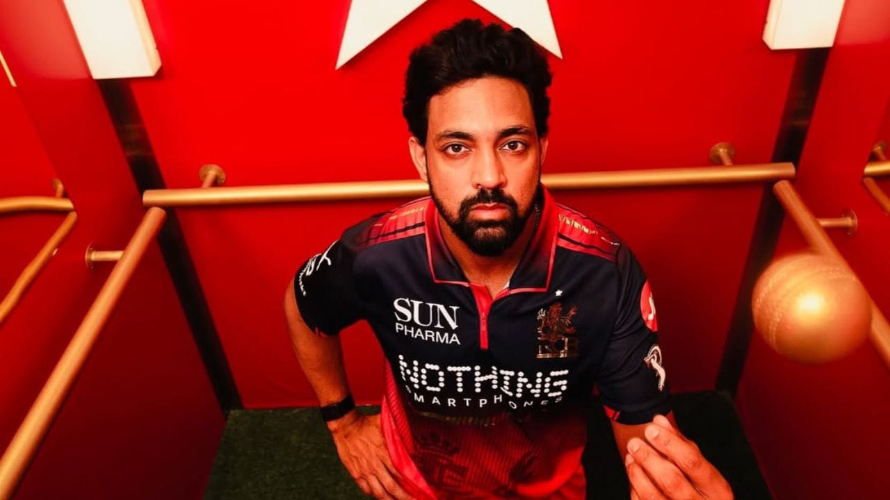 તે 2017-18 રણજી ટ્રોફીમાં બરોડા માટે સૌથી વધુ રન બનાવનાર ખેલાડી હતો, જેમાં તેણે છ મેચમાં 565 રન બનાવ્યા હતા. જુલાઈ 2018માં, તેને 2018-19 દુલીપ ટ્રોફી માટે ઇન્ડિયા બ્લુ માટે ટીમમાં સ્થાન આપવામાં આવ્યું હતું. 