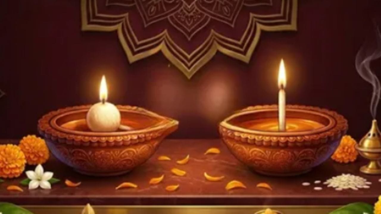 ઘરના મંદિરને સકારાત્મક ઉર્જાનું કેન્દ્ર માનવામાં આવે છે. આ જગ્યામાં પ્રગટાવવામાં આવતો દીવો વાતાવરણને શુદ્ધ કરે છે અને મનમાં શાંતિ લાવે છે. જો કોઈ ઘરમાં વારંવાર અવરોધો કે અવરોધોનો સામનો કરી રહ્યું હોય, તો દીવામાં યોગ્ય પ્રકારની કપાસની વાટનો ઉપયોગ ફાયદાકારક માનવામાં આવે છે.(ફોટો ક્રેડિટ-AI Whisk)