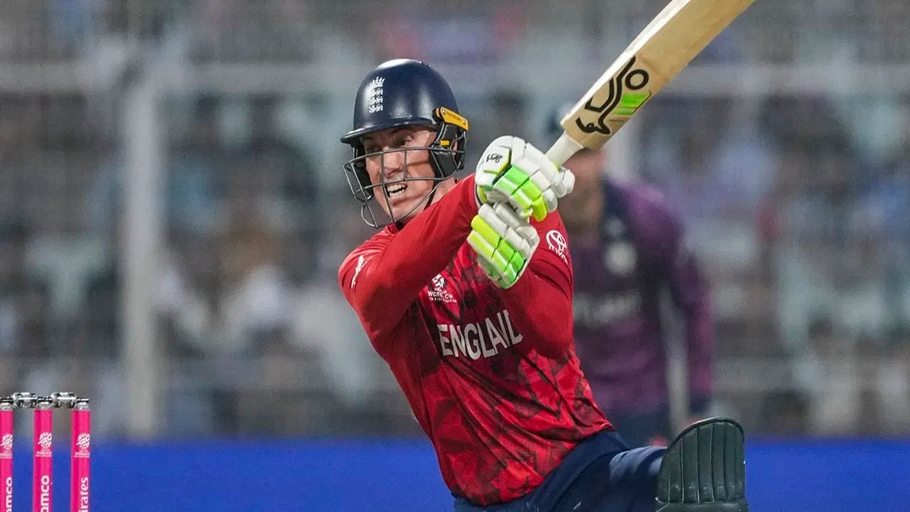 બેન્ટનને T20 ક્રિકેટમાં બહોળો અનુભવ છે. તેણે T20 ફોર્મેટમાં 5,000 થી વધુ રન બનાવ્યા છે અને ચાર સદી પણ ફટકારી છે. બેન્ટનને ગુજરાતે 75 લાખ રૂપિયામાં ખરીદ્યો હતો.