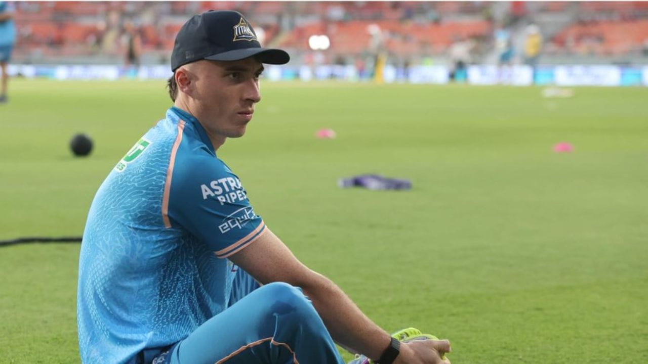 ટોમ બેન્ટનના IPL માંથી બહાર થવાનું સાચું કારણ તેની ઈજા છે. બેન્ટનને આંગળીમાં ઈજા થઈ હતી, જેના કારણે તે એક પણ મેચ રમી શક્યો ન હતો.