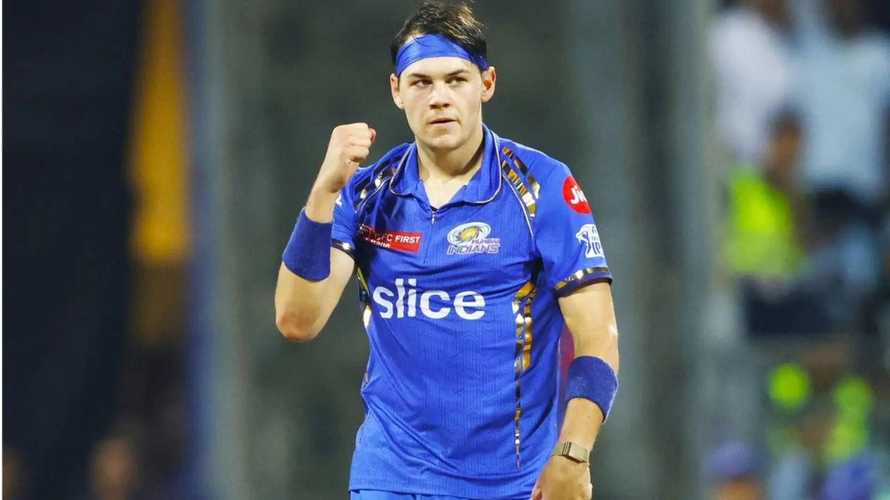 કોટ્ઝીએ IPLમાં 14 મેચોમાં 15 વિકેટ લીધી છે. તે ગુજરાત ટાઈટન્સ અને મુંબઈ ઈન્ડિયન્સ તરફથી રમી ચૂક્યો છે. કોટ્ઝી 2024માં મુંબઈ અને 2025માં ગુજરાત ટીમનો ભાગ હતો . આનો અર્થ એ થયો કે તે સતત ત્રીજી સિઝનમાં નવી ટીમ માટે રમશે.