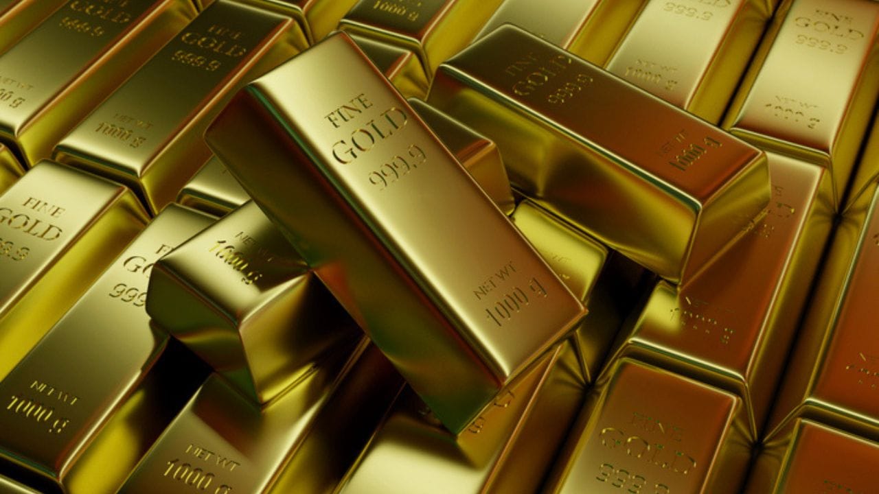 પાકિસ્તાન પાસે ફક્ત આટલું જ સોનું
પાકિસ્તાન પાસે સોનાનો ભંડાર ખૂબ જ મર્યાદિત છે, અને દેશ પહેલેથી જ ગંભીર આર્થિક સંકટમાં છે. હાલમાં પાકિસ્તાન પાસે આશરે 64.77 ટન સોનું છે, જે ભારત કરતા ઘણું ઓછું છે. બાંગ્લાદેશ પાસે ફક્ત આશરે 14.28 ટન સોનું છે.