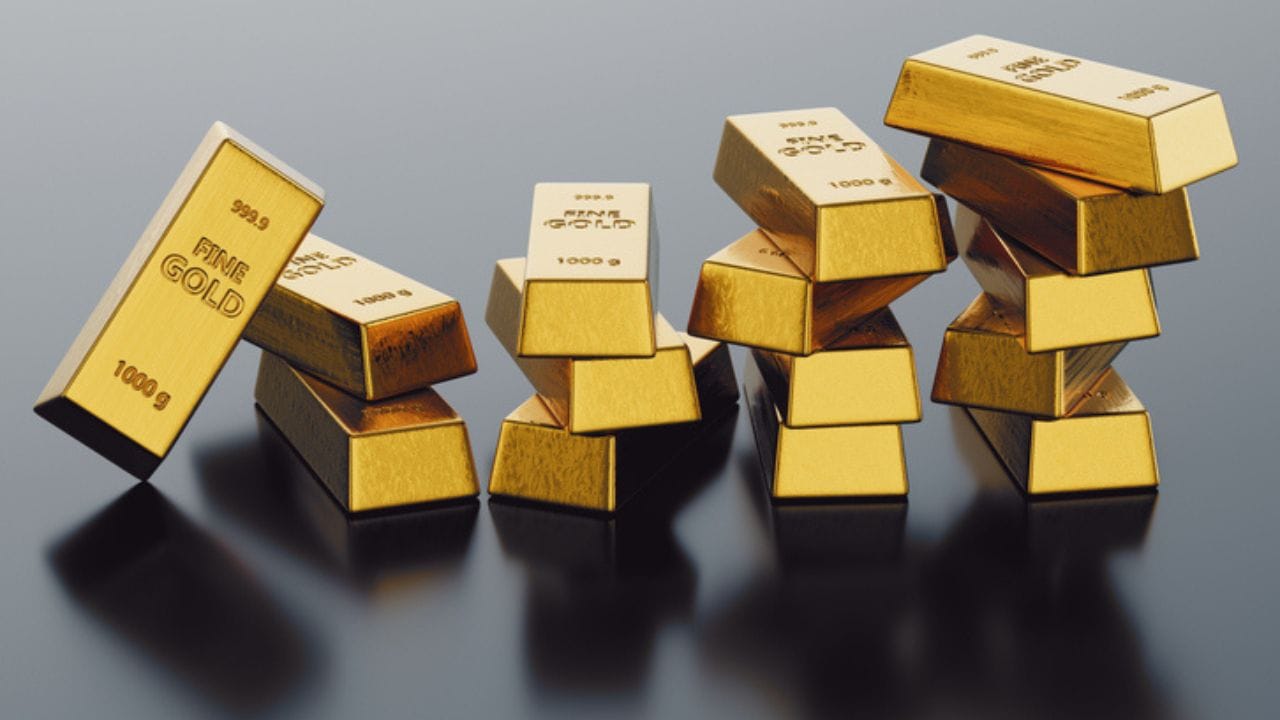 ઉઝબેકિસ્તા (Uzbekistan) ને સોનું ખરીદ્યું
ફેબ્રુઆરી-માર્ચ દરમિયાન ઉઝબેકિસ્તાને તેના ભંડારમાં લગભગ 8 ટન સોનું ઉમેર્યું. તે સતત પાંચ મહિનાથી સોનાનો ચોખ્ખો ખરીદદાર રહ્યો છે. કઝાકિસ્તાને પણ તાજેતરમાં તેની પ્રવૃત્તિમાં વધારો કર્યો છે, ગયા મહિને લગભગ 8 ટન સોનું ખરીદ્યું છે.
Photos Credit Getty Images