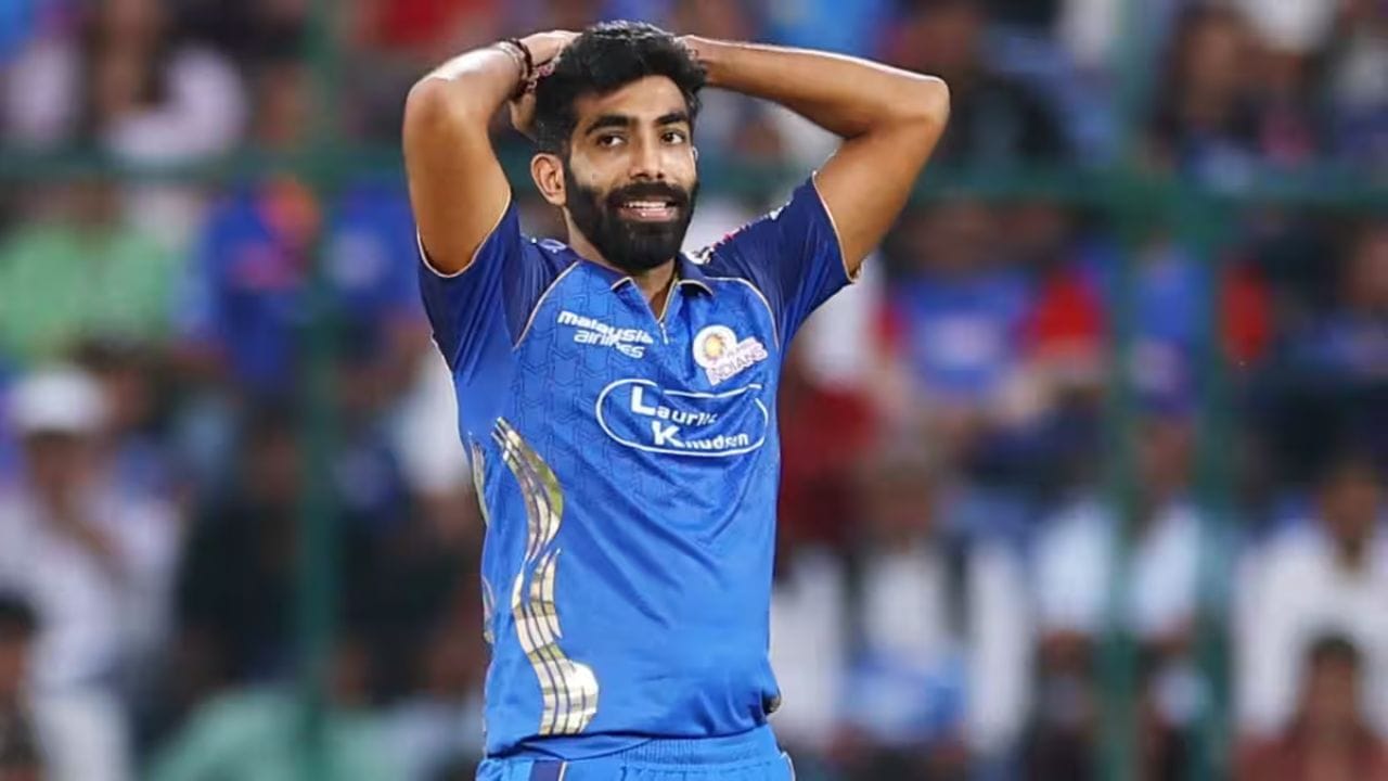 જસપ્રીત બુમરાહએ IPL 2026 માં હજુ સુધી એક પણ વિકેટ લીધી નથી. મુંબઈ ઈન્ડિયન્સ માટે ત્રણ મેચ રમ્યા પછી પણ, બુમરાહ હજુ પણ IPL 2026 માં તેની પહેલી વિકેટની રાહ જોઈ રહ્યો છે.