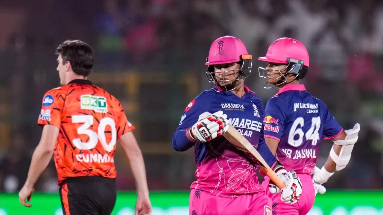 આ બંને મેચોમાં મળીને કુલ 16 કેચ છોડાયા, જેનાથી બેટ્સમેનને મોટી રાહત મળી અને સ્કોર વધવામાં મદદ મળી. આ 16 ડ્રોપ કેચમાંથી 8 કેચ દિલ્હી-પંજાબ મેચમાં અને બાકીના 8 રાજસ્થાન-હૈદરાબાદ મેચમાં છોડાયા હતા. કુલ 14 ખેલાડીઓ આ કેચ છોડવામાં સામેલ રહ્યા હતા.