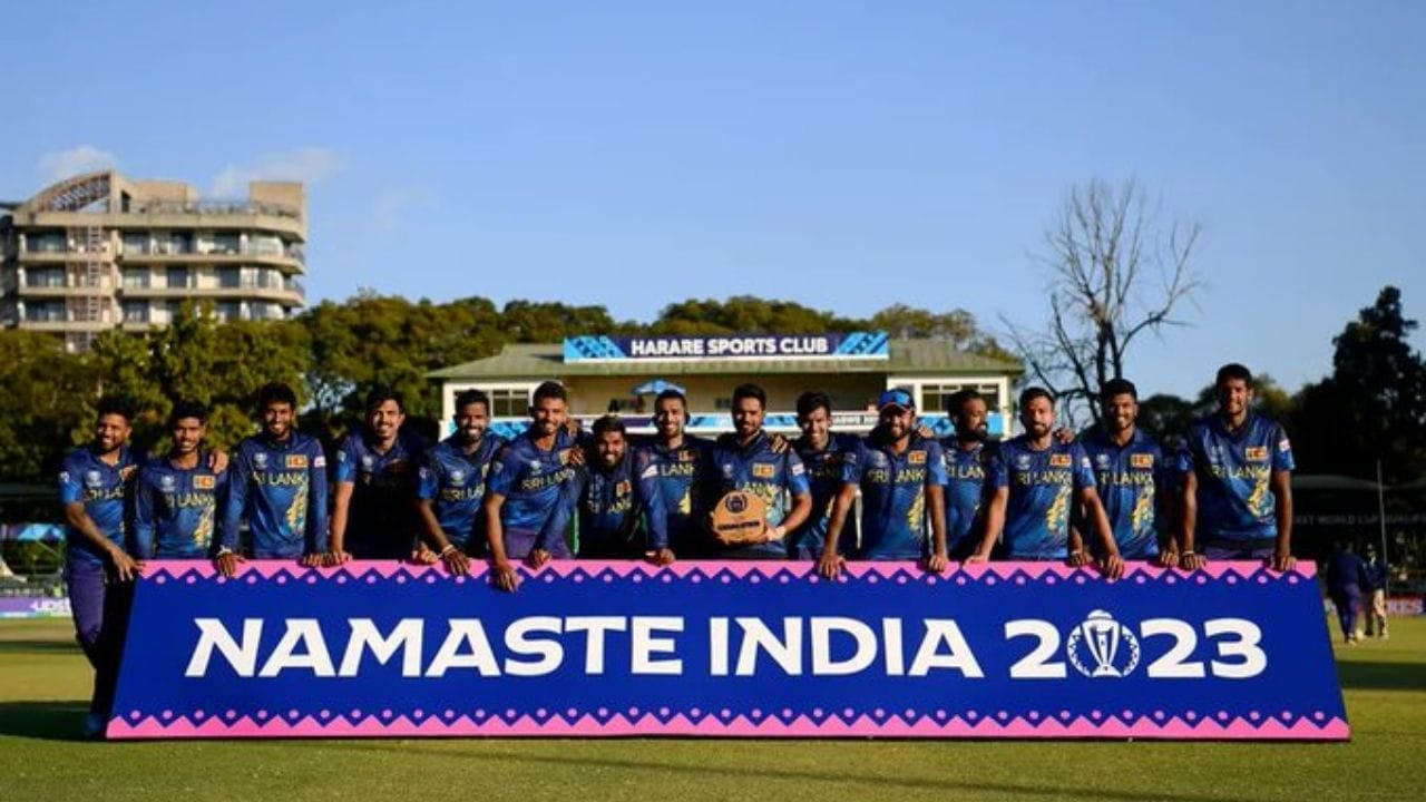 કારકિર્દીના મહત્વના હાઇલાઇટ્સમાં, નિસંકાએ 2021માં આંતરરાષ્ટ્રીય ક્રિકેટમાં પ્રવેશ કર્યો હતો અને પોતાના ટેસ્ટ ડેબ્યૂમાં જ સદી ફટકારી હતી. વિદેશી ધરતી પર ડેબ્યૂમાં સદી ફટકારવાનો અનોખો રેકોર્ડ પણ તેના નામે છે. ODI ક્રિકેટમાં પણ તેણે ઈતિહાસ રચ્યો હતો, જ્યારે 9 ફેબ્રુઆરી 2024ના રોજ અફઘાનિસ્તાન સામે અણનમ 210 રન બનાવી તેણે શ્રીલંકા માટે પ્રથમ બેવડી સદી ફટકારી હતી. આ સાથે તેણે Sanath Jayasuriyaનો 189 રનનો રેકોર્ડ તોડી નાખ્યો હતો. ખાસ વાત એ છે કે નિસંકાએ માત્ર 52 ઇનિંગ્સમાં ODI ક્રિકેટમાં 2000 રન પૂરા કરીને પોતાની પ્રતિભા સાબિત કરી છે. હવે IPLમાં તેનો પ્રદર્શન કેટલું અસરકારક રહે છે તે જોવું રસપ્રદ રહેશે.