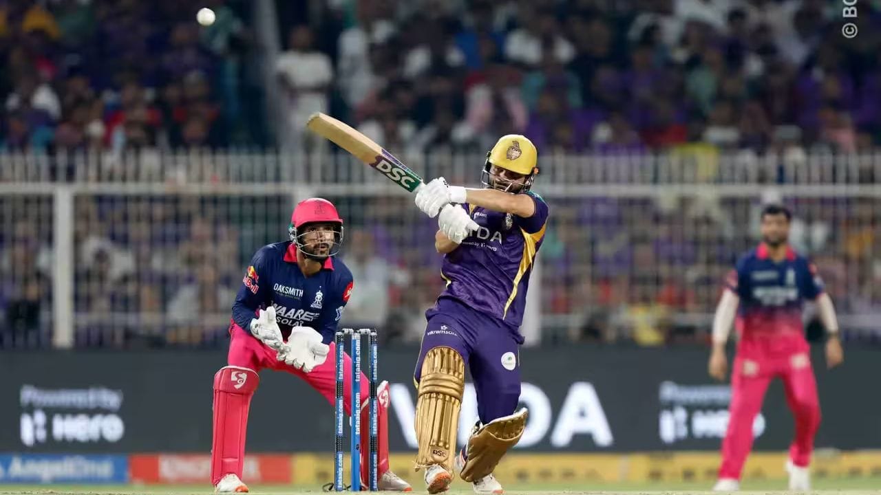 આ સમયે રીન્કુ સિંહ માત્ર 9 બોલમાં 8 રન પર હતો અને ખાસ ખતરનાક દેખાતો ન હતો. જો આ કેચ પકડાયો હોત તો કોલકાતા નાઇટ રાઇડર્સ માટે પરિસ્થિતિ મુશ્કેલ બની શકતી. પરંતુ કેચ છૂટતા જ રીન્કુને નવી જિંદગી મળી ગઈ અને તેણે ધીમે ધીમે ઇનિંગ્સ સંભાળી.