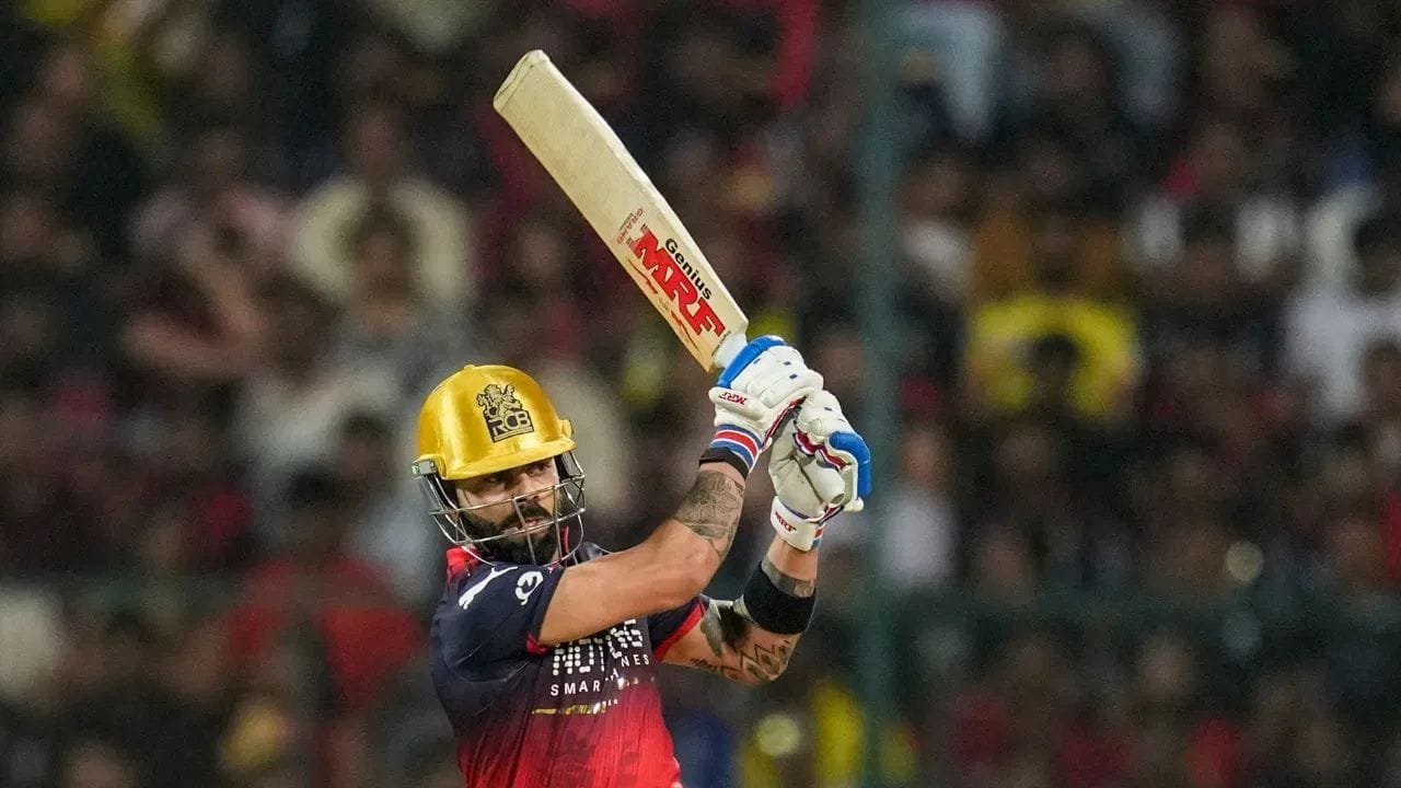 આ ઇનિંગ ભલે મોટી ન હોય, પરંતુ તે ખાસ બની કારણ કે આ દરમિયાન કોહલીએ એક ઐતિહાસિક રેકોર્ડ તોડી નાખ્યો. હવે તે IPL ઇતિહાસમાં એક જ ટીમ સામે સૌથી વધુ રન બનાવનાર ખેલાડી બની ગયો છે.