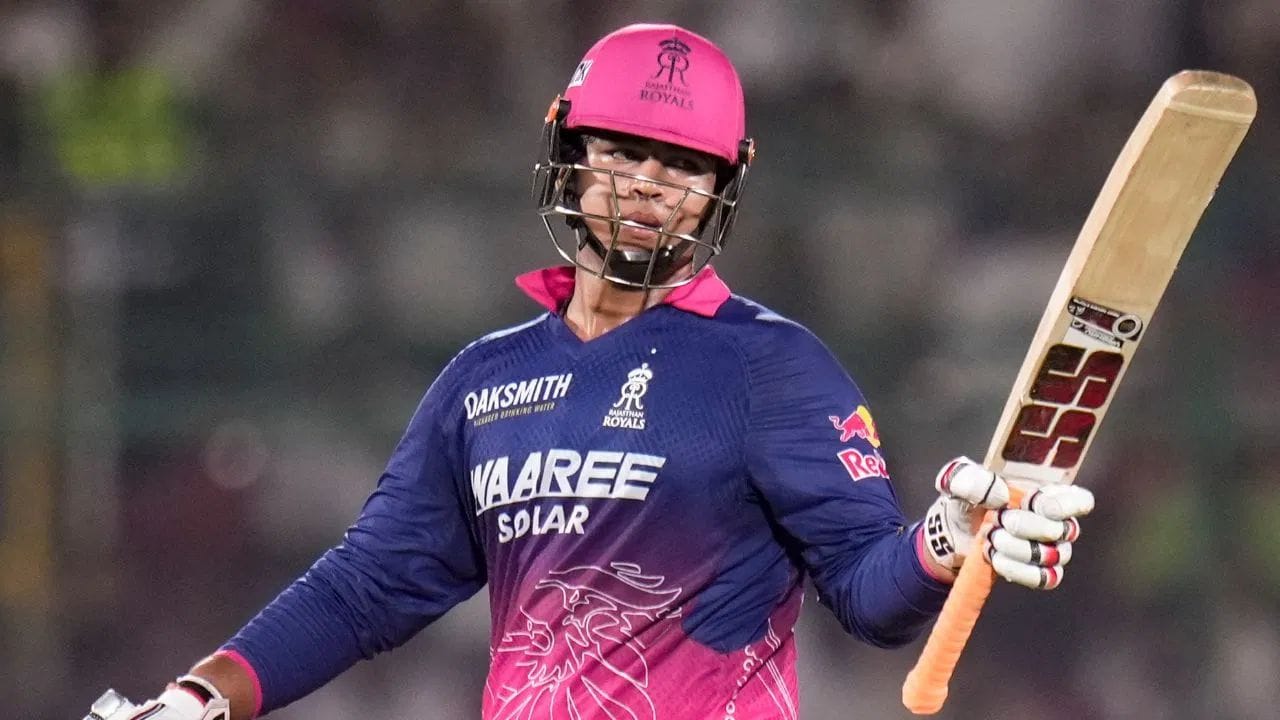 ખાસ વાત એ પણ છે કે, વૈભવ સૂર્યવંશીએ 1000 T20 રન બનાવવા માટે માત્ર 473 બોલ લીધા હતા, જે એક વર્લ્ડ રેકોર્ડ છે. આ પહેલા કોઈ પણ બેટ્સમેન 500થી ઓછા બોલમાં 1000 T20 રન બનાવી શક્યું નહોતું. અગાઉ મિચેલ ઓવેન 533 બોલ સાથે ટોપ પર હતો.