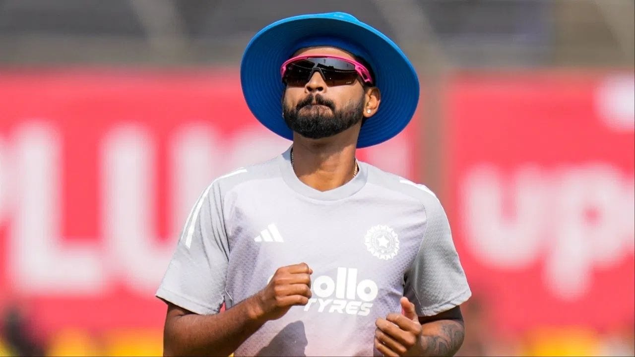 મીડિયા અહેવાલ મુજબ, શ્રેયસ ઐયરનું નામ તેમની IPLમાં સફળ કેપ્ટનશીપને કારણે આગળ આવ્યું છે. તેમણે દિલ્હી કેપિટલ્સ, કોલકાતા નાઈટ રાઈડર્સ અને હાલ પંજાબ કિંગ્સ જેવી ટીમોને મજબૂત પ્રદર્શન અપાવ્યું છે, જેમાં તેઓ ટીમને ફાઇનલ સુધી પહોંચાડવામાં અથવા ચેમ્પિયન બનાવવામાં સફળ રહ્યા છે.