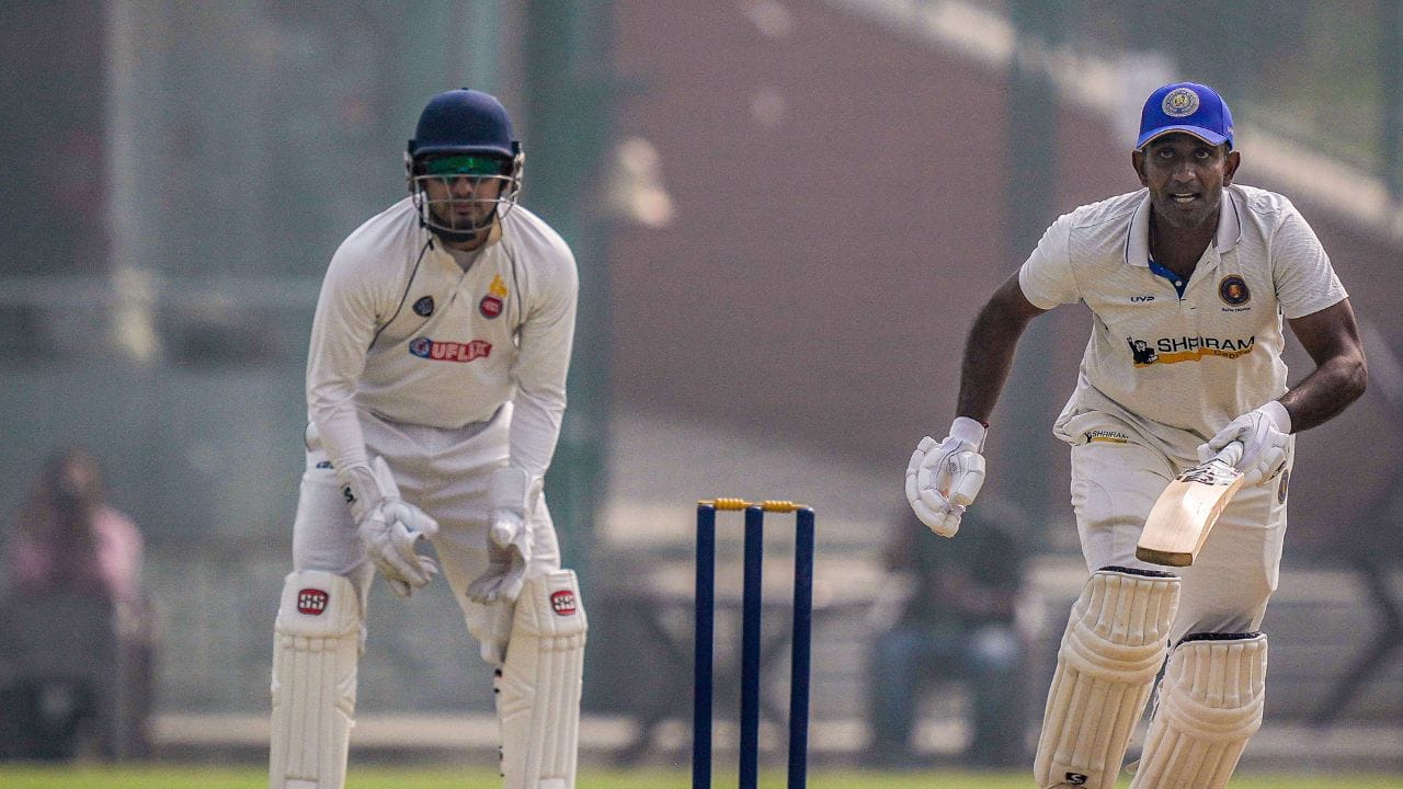 2014ની IPL ઓક્શનમાં જયંતને દિલ્હી ડેરડેવિલ્સ (હવે દિલ્હી કેપિટલ્સ) દ્વારા 10 લાખ રૂપિયાની બેઝ પ્રાઈસ પર ખરીદવામાં આવ્યો હતો. તે 2018 સુધી તેમની ટીમ માટે રમ્યો. 2019ની IPL સીઝન પહેલા દિલ્હી કેપિટલ્સે તેને મુંબઈ ઇન્ડિયન્સમાં ટ્રાન્સફર કર્યો 