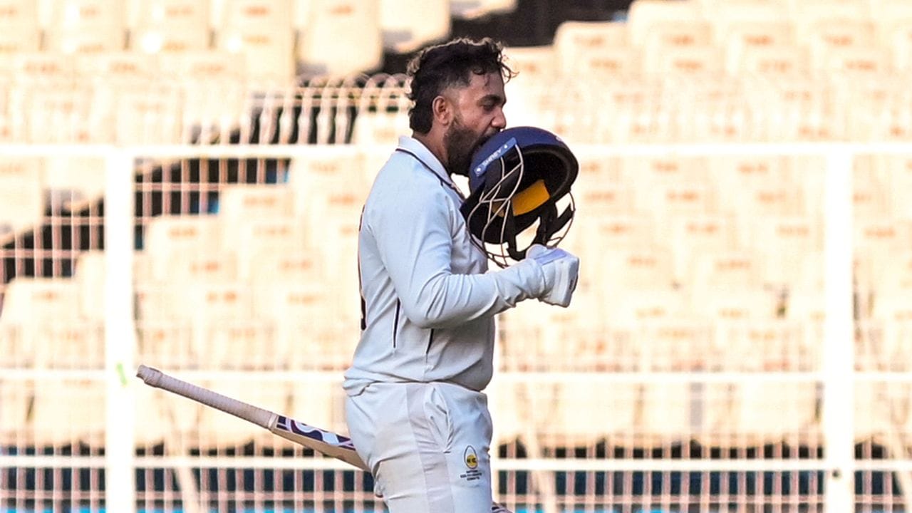 19 નવેમ્બર 2019ના રોજ જયંતે તેની મિત્ર દિશા ચાવલા સાથે સગાઈ કરી હતી. યુઝવેન્દ્ર ચહલે પણ તેમની સગાઈમાં હાજરી આપી હતી.જયંત રાજકારણી અને મનોવિજ્ઞાની યોગેન્દ્ર યાદવનો ભત્રીજો છે.