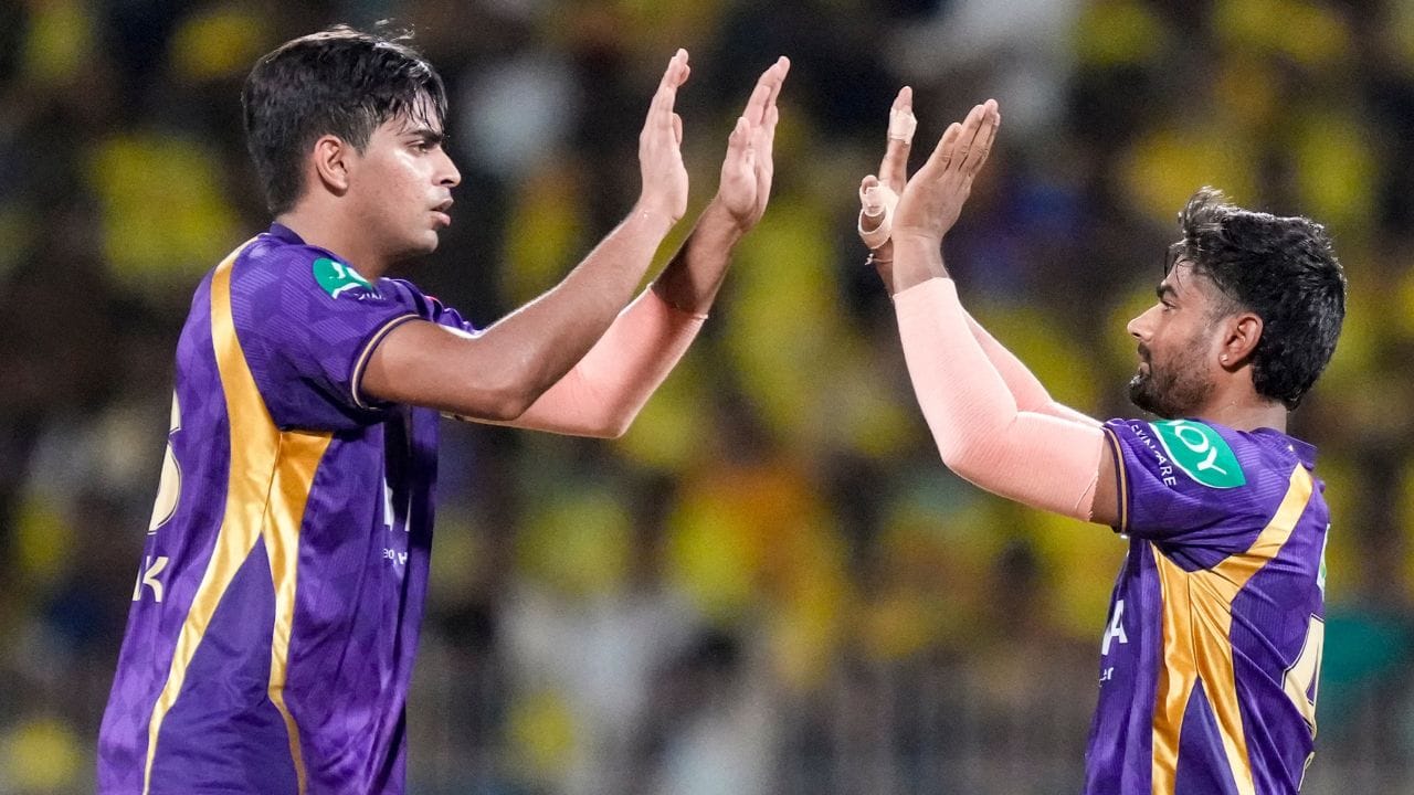 ફેબ્રુઆરી 2022માં ઇન્ડિયન પ્રીમિયર લીગ ટુર્નામેન્ટ માટે ઓક્શનમાં સનરાઇઝર્સ હૈદરાબાદ દ્વારા તેમને ખરીદવામાં આવ્યો હતો.બે સીઝન પછી નવેમ્બર 2023માં સનરાઇઝર્સ હૈદરાબાદ દ્વારા તેમને રિલીઝ કરવામાં આવ્યો હતો.