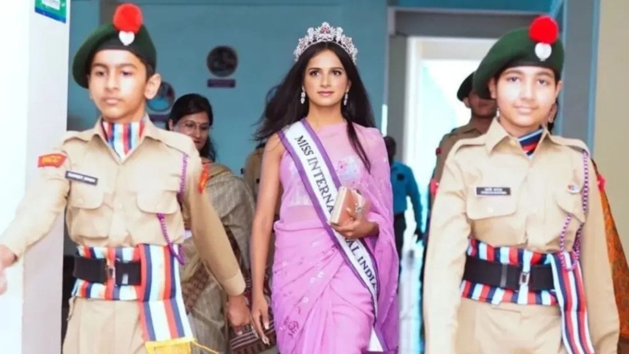 CDS પરીક્ષા પાસ કર્યા પછી, તેમણે ચેન્નાઈમાં આવેલી Officers Training Academyમાં 11 મહિનાની કઠોર તાલીમ લીધી. 6 સપ્ટેમ્બરના રોજ યોજાયેલી પાસિંગ આઉટ પરેડ દરમિયાન, તેમને ભારતીય સેનામાં લેફ્ટનન્ટ તરીકે કમિશન આપવામાં આવ્યું. આ ક્ષણ તેમની જીવનયાત્રાનો સૌથી ગૌરવભર્યો તબક્કો બની રહ્યો.