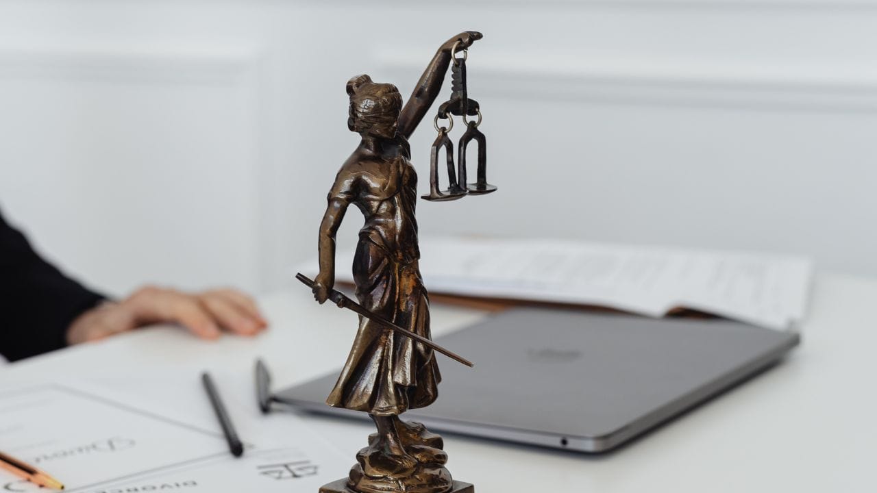 જો પાવર ઓફ એટર્ની ધારકનો મિલકતમાં કોઈ નાણાકીય હિત અથવા હિસ્સો હોય, તો તમે તેને સંપૂર્ણપણે રદ કરી શકશો નહીં.પાવર ઓફ એટર્ની રદ કરતી વખતે તમારે માનસિક રીતે સ્વસ્થ રહેવું જોઈએ, અન્યથા તેને કાનૂની રીતે પડકારવામાં આવી શકે છે.