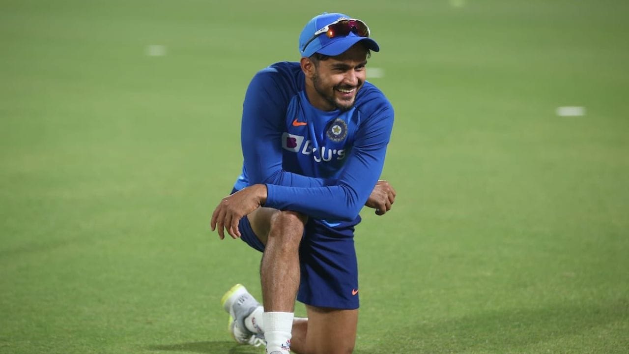 2018માં, મનીષ પાંડે સિઝનમાં સૌથી વધુ કમાણી કરનારા ક્રિકેટરોમાંનો એક બન્યાો હતો. સનરાઇઝર્સ હૈદરાબાદ તેમને સિઝન માટે ૧.૩૫ મિલિયનમાં ખરીદ્યો હતા. પાંડે 2021 સુધી સનરાઇઝર્સ હૈદરાબાદ માટે રમવાનું ચાલુ રાખ્યું હતુ.