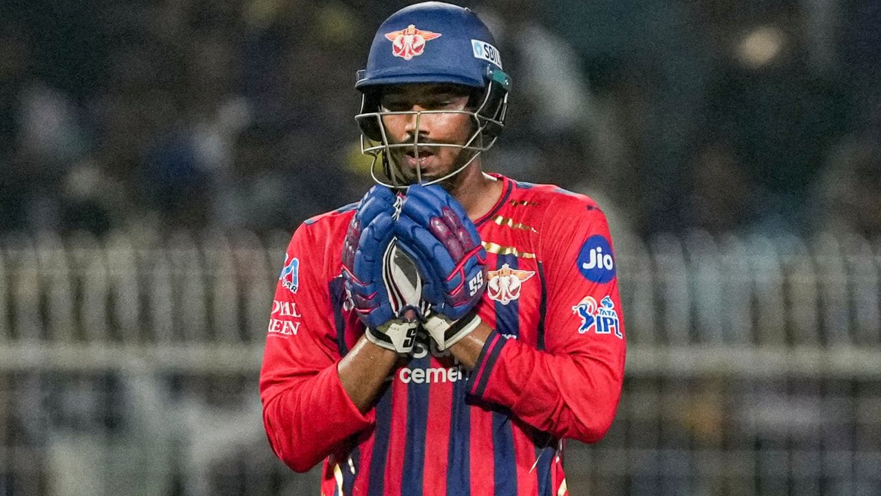 સ્થાનિક ટુર્નામેન્ટમાં તેમના અસાધારણ પ્રદર્શન અને તેમના શ્રેષ્ઠ અને અનોખા ક્રિકેટ શોટ્સને કારણે મૃકુલ ચૌધરીને 2026ના ઇન્ડિયન પ્રીમિયર લીગ પહેલા લખનૌ સુપર જાયન્ટ્સ દ્વારા ઓક્શનમાં 2.6 કરોડમાં ખરીદવામાં આવ્યો હતો.